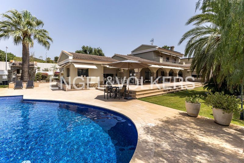 Foto c4ec2cce-860b-415e-b290-bfdda4b47425. Casa amb calefacció aparcament piscina a Mas Mel Calafell