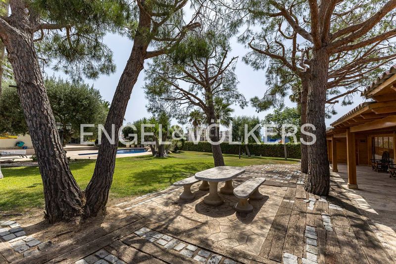 Foto cb79dd9f-0b10-4a28-9e38-e4706a7d6729. Casa amb calefacció aparcament piscina a Mas Mel Calafell