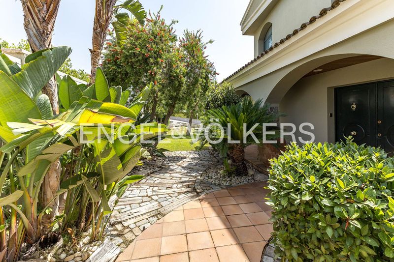 Foto e43b7028-cbf8-4b72-94e0-284a3b167350. Casa amb calefacció aparcament piscina a Mas Mel Calafell