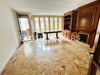 Lloguer Pis a Sant Gervasi - Bonanova. Elegante propiedad con acabados de calidad en zona prime de barc
