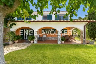 Casa a Niàgara Parc -Àgora Parc. Acogedora propiedad en un entorno verde