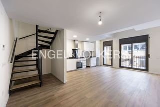 Duplex à Santa Perpètua de Mogoda. Elegante apartamento con terrazas en santa perpètua de mogoda, a