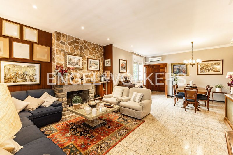 Foto 56d946b6-253d-4104-8978-de35b4a5c8b3. Casa amb calefacció a Centre Mataró