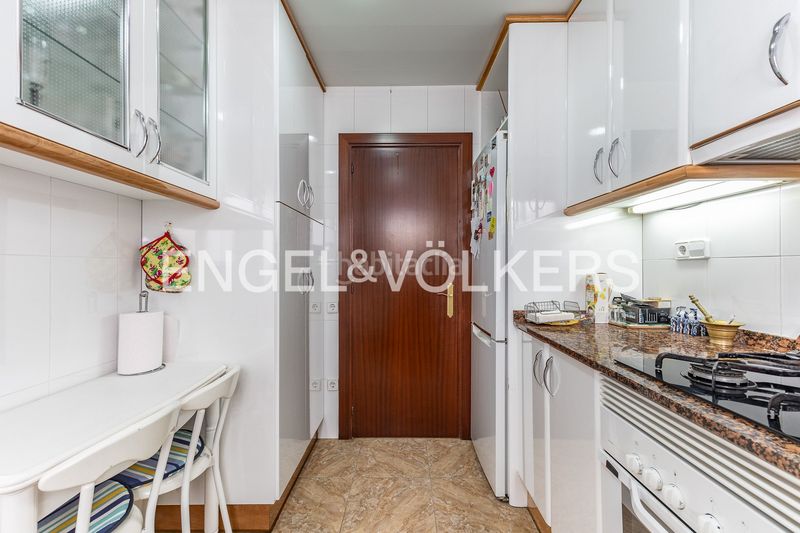 Foto 16939d42-4774-4b6b-82d0-db43e0f74701. Pis amb calefacció aparcament a La Sagrera Barcelona