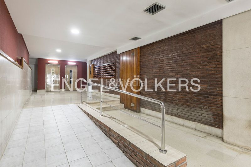 Foto e23ba1f3-725d-4e6c-9578-bf4225517e58. Pis amb calefacció a La Teixonera Barcelona
