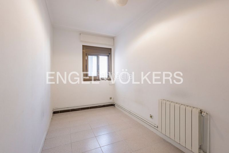 Foto f32cd068-1ed9-41e0-8279-70f6d441c1f1. Haus mit heizung in Santa Coloma de Cervelló
