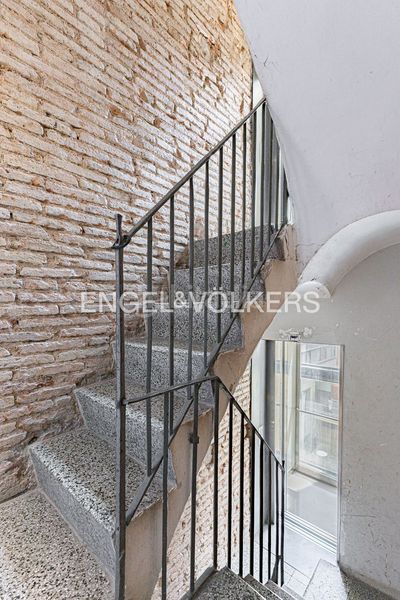 Foto b6360387-8e6d-409a-9134-7fc3d04353eb. Pis amb calefacció a Raval Barcelona