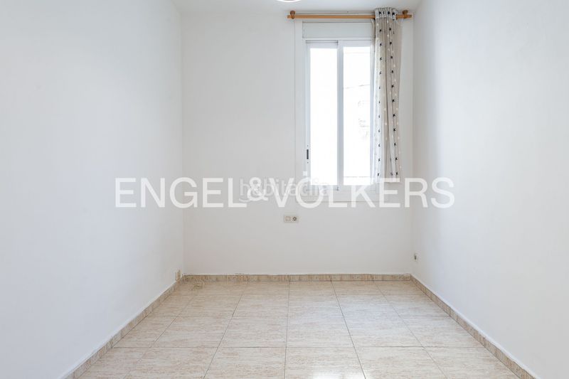 Foto fda82377-e0a0-4b7c-9bd3-f126a0359671. Pis amb calefacció a El Clot Barcelona