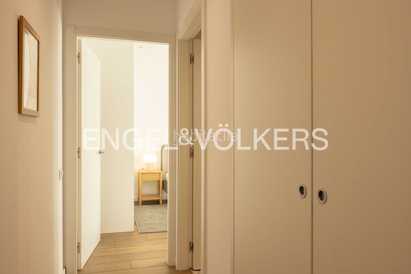 Foto 4c0a3e81-e383-4d77-bb3c-ec2e2bebf9a0. Planta baixa amb calefacció a Putget - Farró Barcelona