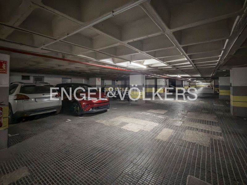 Foto 8d22cbe2-0040-4451-b2e2-a7c8620b65e1. Pis amb calefacció aparcament piscina a Pedralbes Barcelona