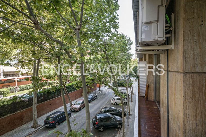 Foto bbe59be9-9f03-4b9a-99bf-a76fc8b9f9c4. Pis amb calefacció aparcament piscina a Pedralbes Barcelona