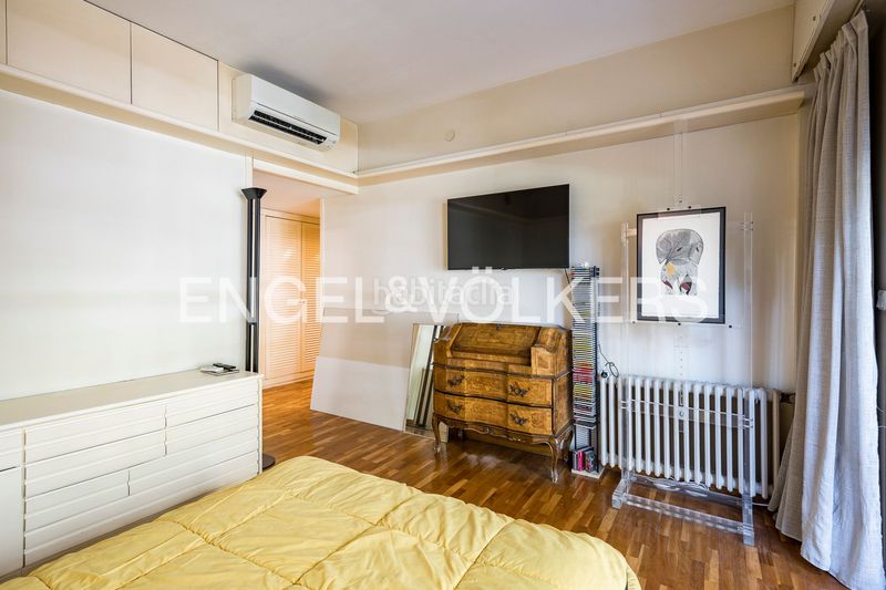 Foto c23f3aa6-9a0f-48d1-bc9f-ac34296b3d3a. Pis amb calefacció aparcament piscina a Pedralbes Barcelona