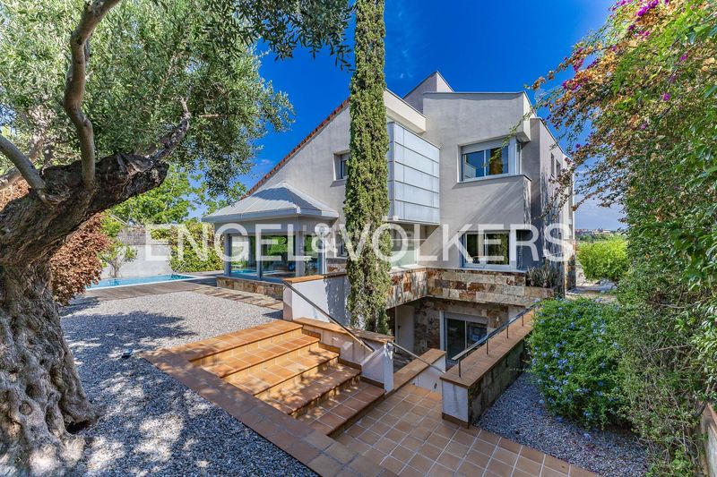 Foto a117279f-69e7-4649-bef3-3150b6b69e68. Casa excepcional casa en el Arxiu de sant cugat en Sant Cugat del Vallès