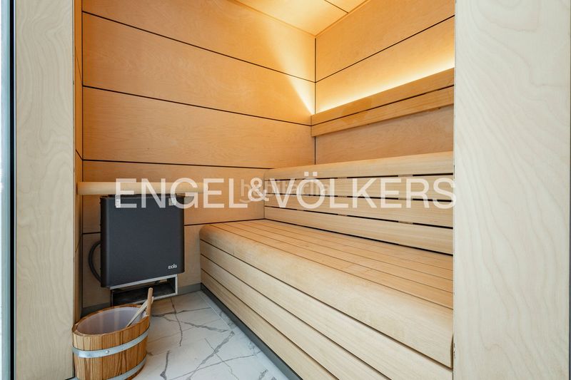 Foto b8e3267d-65a7-42e2-a1c7-219c3d6a01d8. Casa amb calefacció aparcament piscina a Montmar Castelldefels