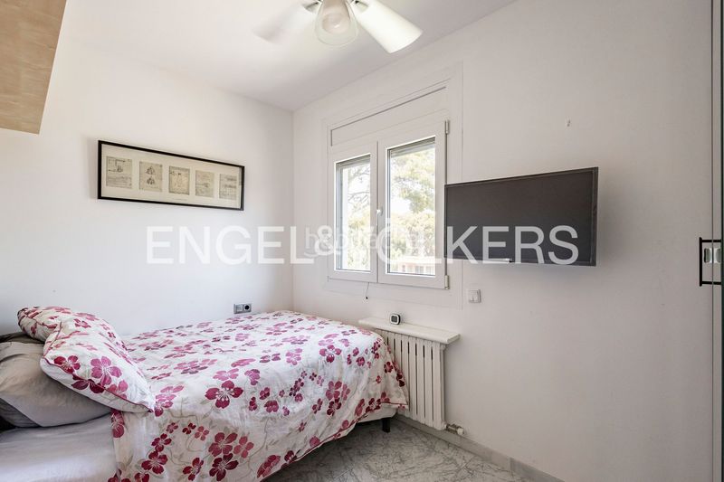 Foto f6038514-ab0d-4dd4-9c83-38ce76ef0b9d. Casa amb calefacció aparcament piscina a Montmar Castelldefels