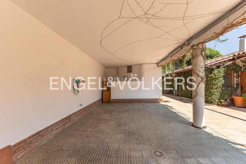 Foto f122c764-17a8-418b-b8e8-afafee04105e. Casa amb calefacció aparcament piscina a Cabrera de Mar