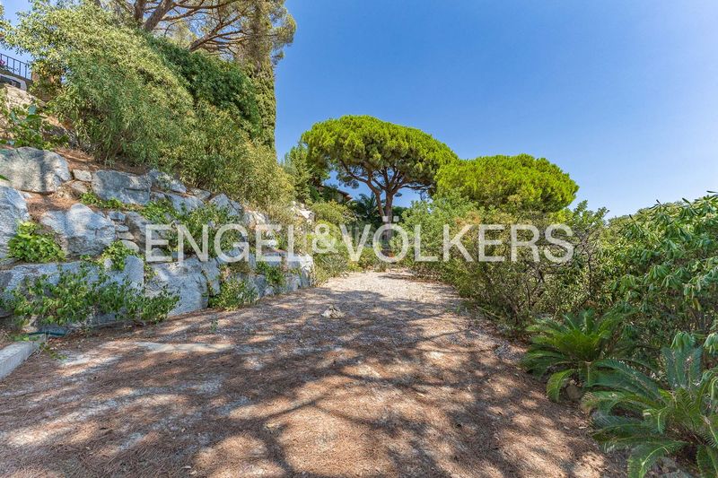 Foto ff8dc3c6-5ae0-4f32-b9c0-581c7f6db9e6. Casa amb calefacció aparcament piscina a Cabrera de Mar
