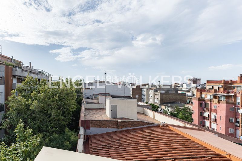 Foto 0e7432d6-21ff-4350-8133-ab8fcde0e93e. Àtic amb calefacció a Sants Barcelona