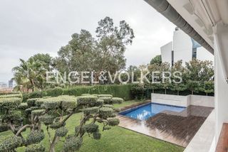 Affitto Casa in Pedralbes. Impresionante casa temporal reformada en pedralbes
