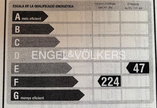 Foto 8c975d49-2f4f-4d71-9d8b-1c9be99c9872. Pis amb calefacció aparcament a La Nova Esquerra de l´Eixample Barcelona