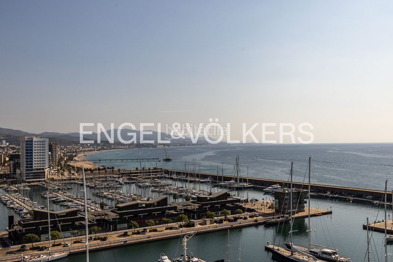 Foto f64133c5-625c-42bc-a631-b8682d697252. Àtic amb calefacció aparcament piscina a Port Badalona