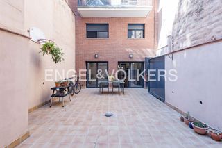 Erdgeschoss in Can Baró. Privacidad y amplitud en un exclusivo dúplex con gran terraza