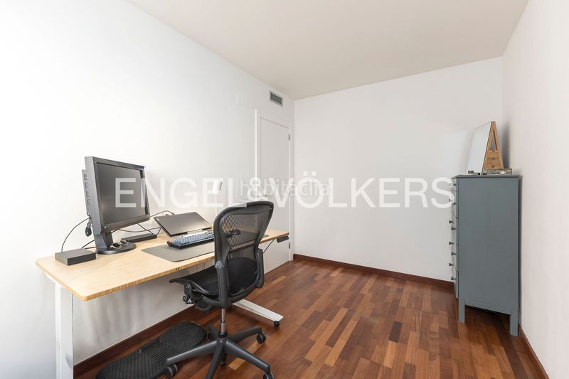 Foto e922591b-4fe2-4de9-b27a-e70e2c8ab000. Planta baixa amb calefacció a Can Baró Barcelona