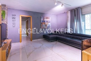 Pis a Sant Cosme-La Granja. Elegante apartamento con balcón, sur en el prat de llobregat, ju