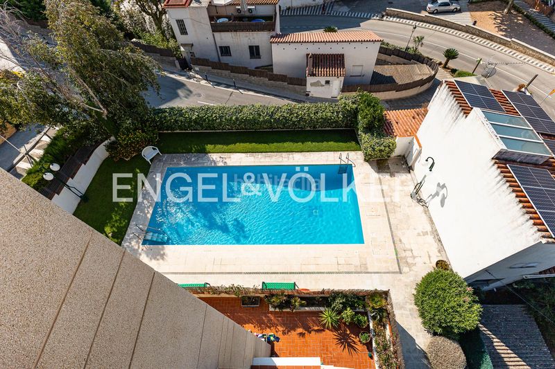 Foto 5ab87d8b-045f-47aa-aac3-4ebf714a8e20. Pis amb calefacció aparcament piscina a Caldes d´Estrac