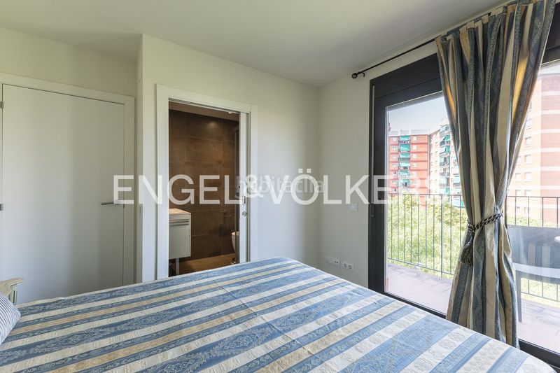 Foto a9d80579-4a59-4752-9646-461c601fb7ad. Àtic amb calefacció aparcament a Sistrells Badalona