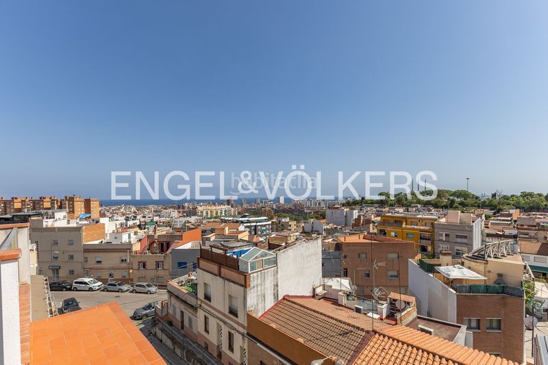 Foto dc79c7c0-3180-43f6-b210-ad1f1b7198e4. Àtic amb calefacció aparcament a Sistrells Badalona