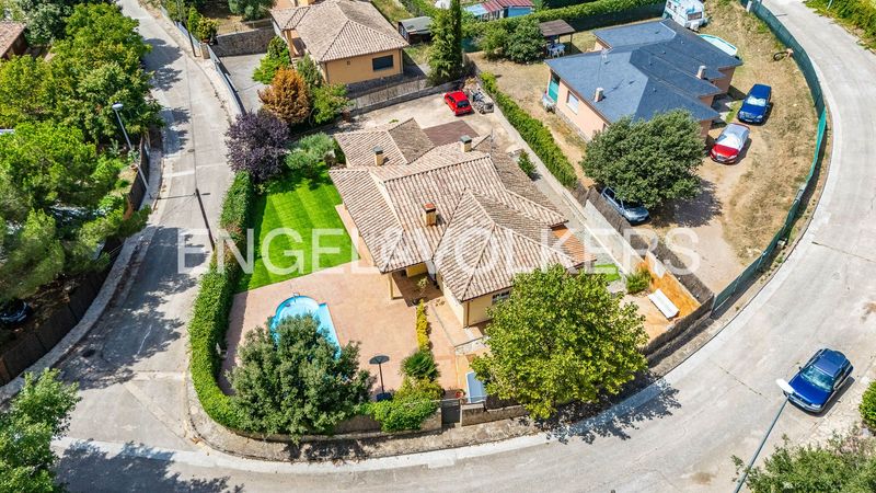 Foto d08d7a2b-4412-4c79-aadc-fb375132e25d. Casa amb calefacció aparcament piscina a Seva