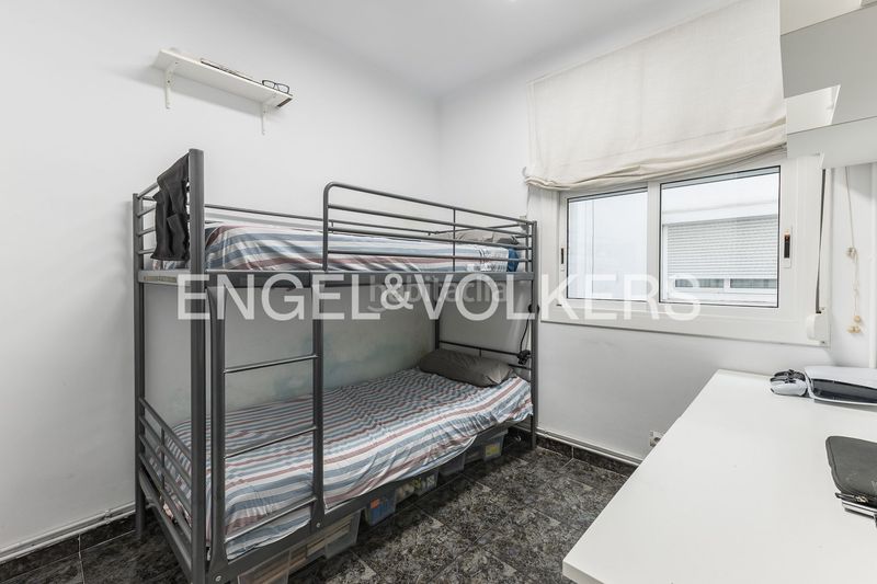Foto dca250a8-fdbd-4669-b167-62c49a88e2f8. Pis amb calefacció a El Gall Esplugues de Llobregat