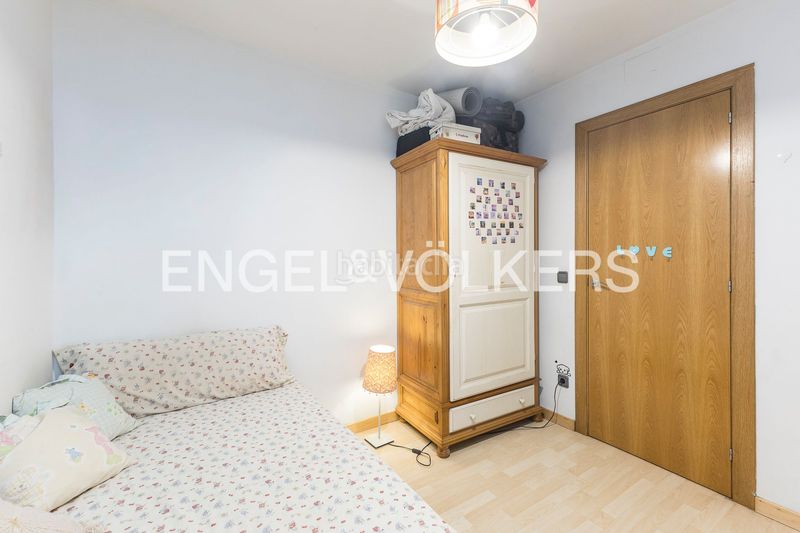 Foto 0e0854de-344a-4679-aaa5-b756d2ea0fd1. Pis amb calefacció aparcament a Putget - Farró Barcelona