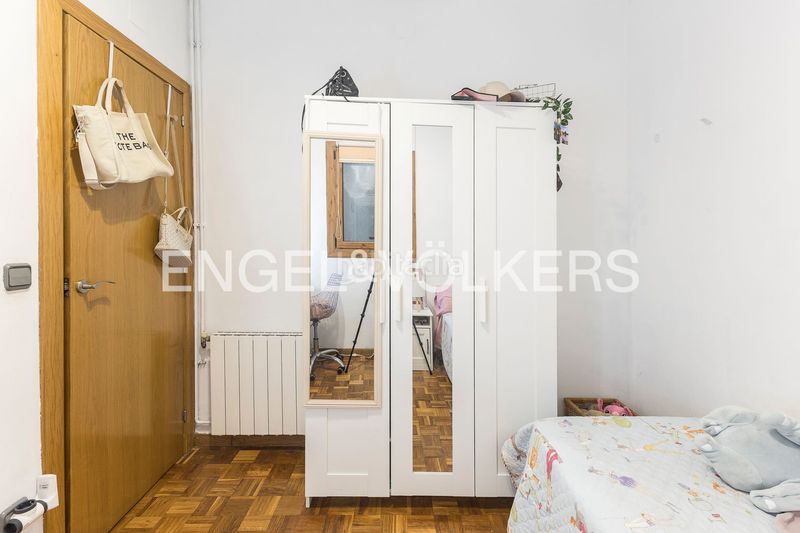 Foto 5b21b277-bef7-46bc-9299-124036cc7ff3. Pis amb calefacció aparcament a Putget - Farró Barcelona