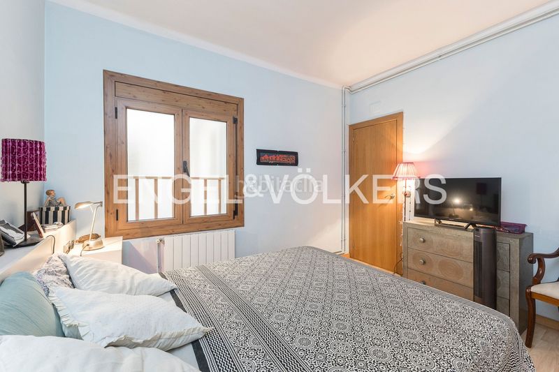 Foto cf5680fc-7721-480f-8401-f54bed202782. Pis amb calefacció aparcament a Putget - Farró Barcelona