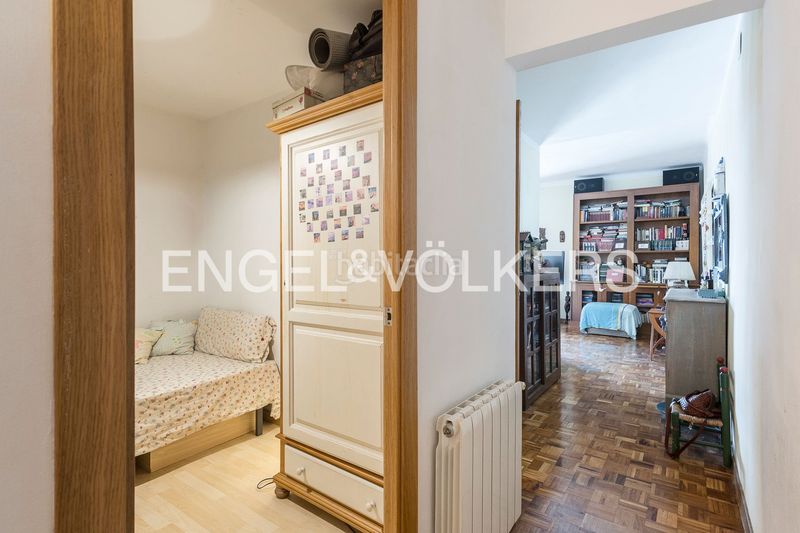 Foto d720b927-3d58-40c0-a3e2-2b0c2cf6baf8. Pis amb calefacció aparcament a Putget - Farró Barcelona