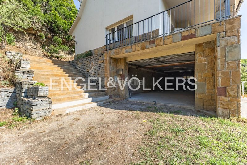 Foto 1705ff6f-1a7d-422a-b871-2d490eaa5335. Casa amb calefacció a Marganell