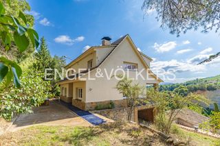 House in Marganell. Excluiva casa con vistas a montserrat