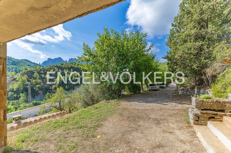 Foto a70d4273-ed12-42f7-8647-1afdba4c915e. Casa amb calefacció a Marganell