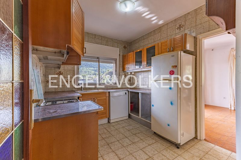 Foto b7a03848-ac5a-4e49-aa4b-5f7b9e2b1c1d. Casa amb calefacció a Marganell