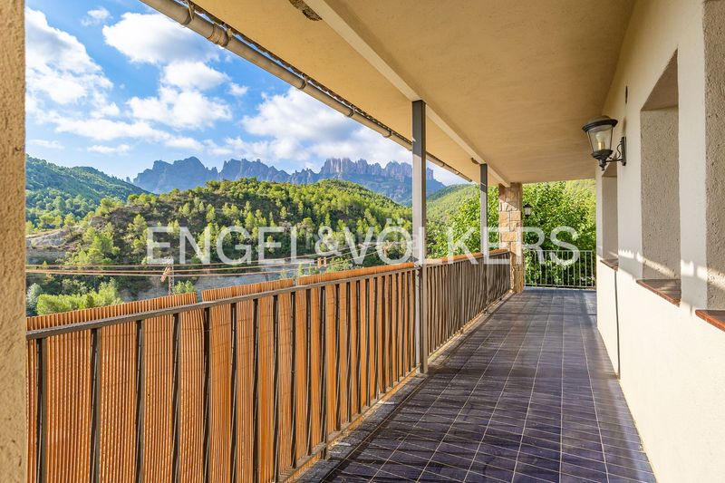 Foto c20df657-b949-4355-9a6e-a6e665f5a4a3. Casa amb calefacció a Marganell