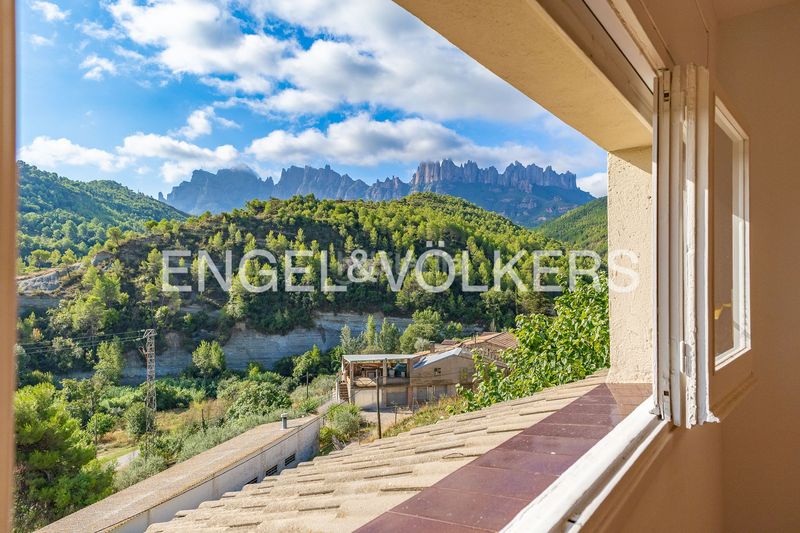 Foto fc54397d-1363-4bd3-a4ff-fda84e7bd63f. Casa amb calefacció a Marganell