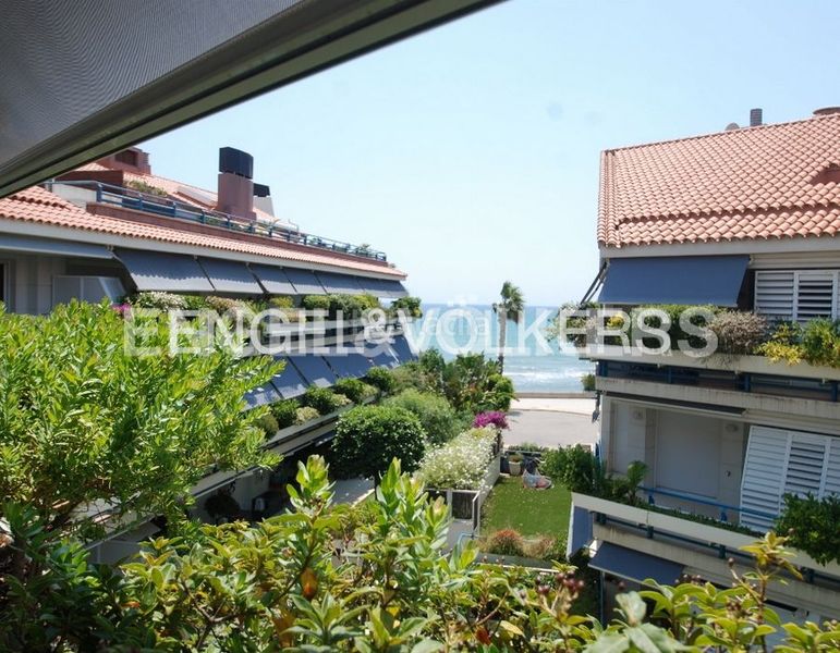 Foto 06912d45-20c9-4a73-8838-902279a02b95. Alquiler ático  duplex en parc de mar con acabados selectos en Sitges