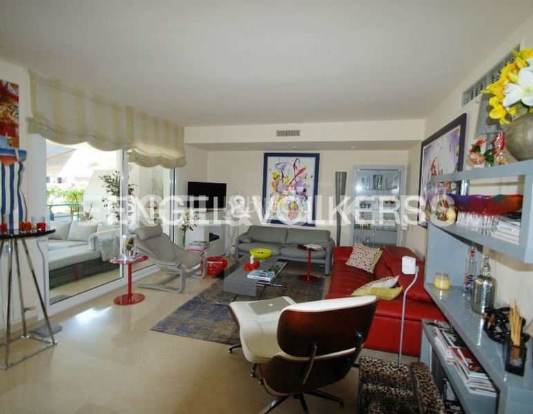 Foto 0d1203e2-7632-43fb-82cf-21d7b5fb424d. Alquiler ático  duplex en parc de mar con acabados selectos en Sitges