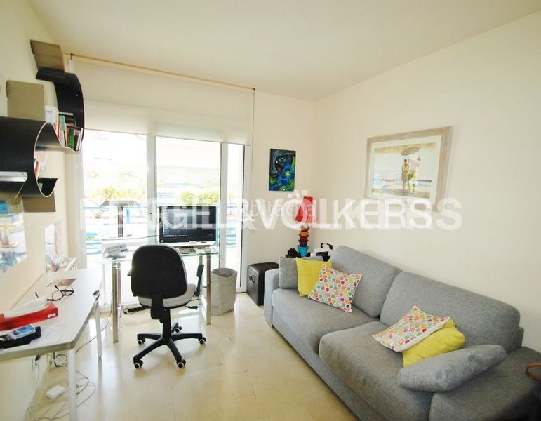 Foto e60ae0ac-8ffe-4034-91f1-8e1279dc16c4. Alquiler ático  duplex en parc de mar con acabados selectos en Sitges