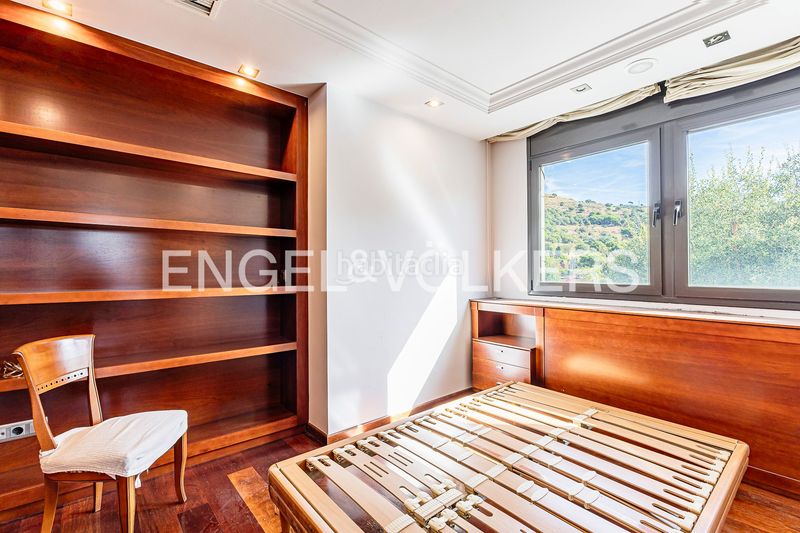 Foto c0a3638e-7b06-4b6a-ae3e-6889059696cd. Casa amb calefacció aparcament piscina a Ciutat Diagonal Esplugues de Llobregat