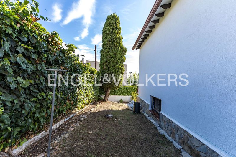 Foto 1ec91845-6833-4e25-8d00-1698f11d0e53. Casa amb calefacció aparcament piscina a El Tancat-Mas d´en Gual Vendrell (El)