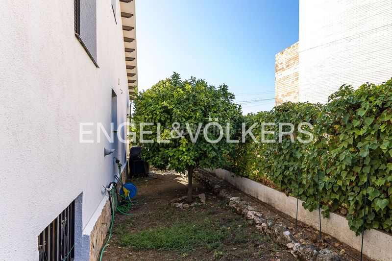 Foto 36e6bfa2-2c27-464d-9209-572c2e97a2e5. Casa amb calefacció aparcament piscina a El Tancat-Mas d´en Gual Vendrell (El)