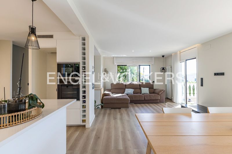 Foto 777e16b9-cd06-4b61-be44-1edef236a033. Casa amb calefacció aparcament piscina a El Tancat-Mas d´en Gual Vendrell (El)